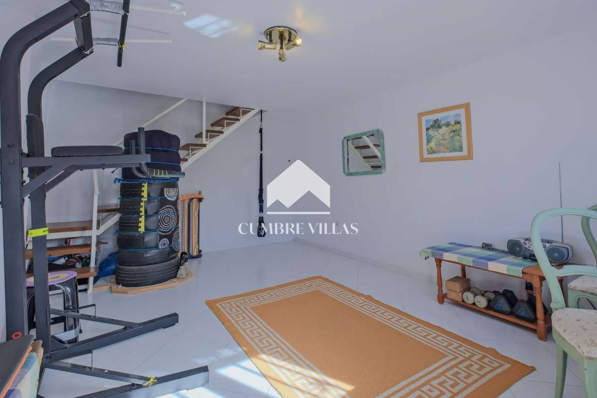 3 makuuhuone Huvila myytävänä paikassa Salobrena mukana uima-altaan - 299 000 € (Ref: 9761546)