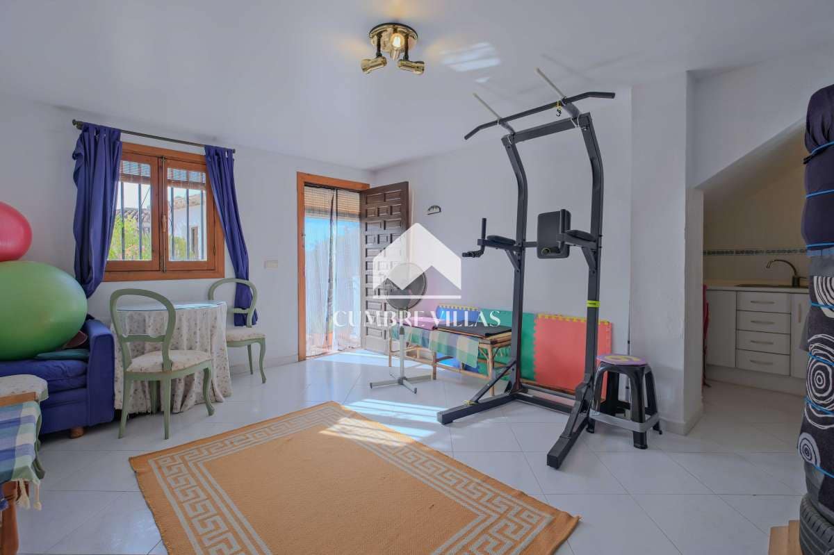 3 makuuhuone Huvila myytävänä paikassa Salobrena mukana uima-altaan - 299 000 € (Ref: 9761546)