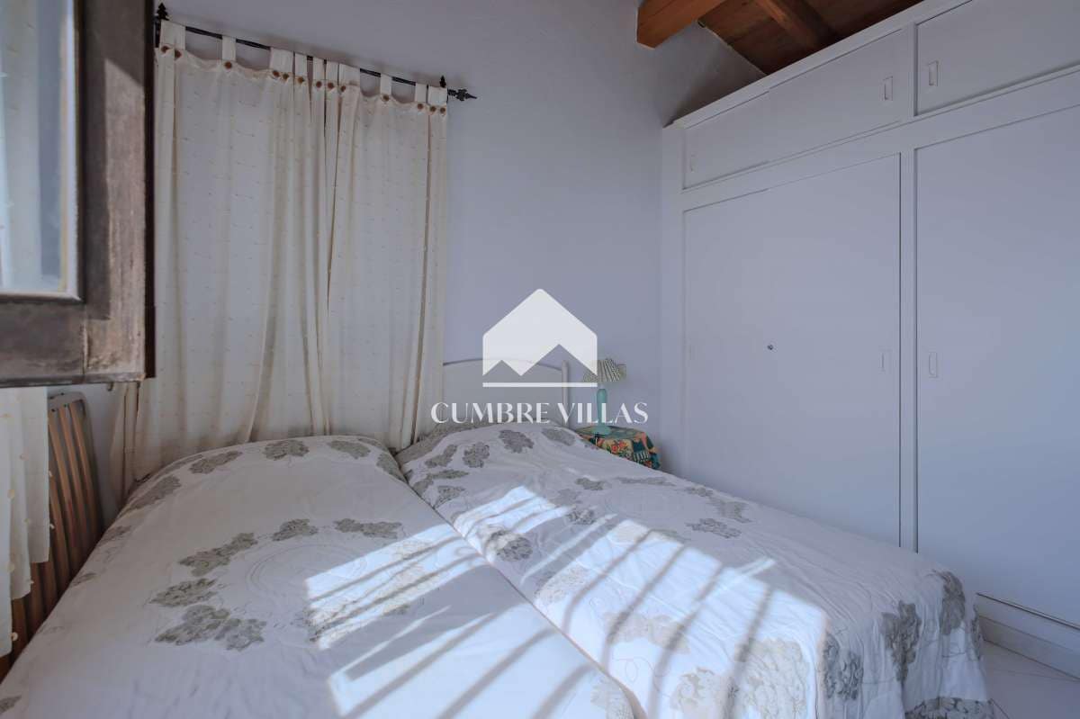 3 makuuhuone Huvila myytävänä paikassa Salobrena mukana uima-altaan - 299 000 € (Ref: 9761546)