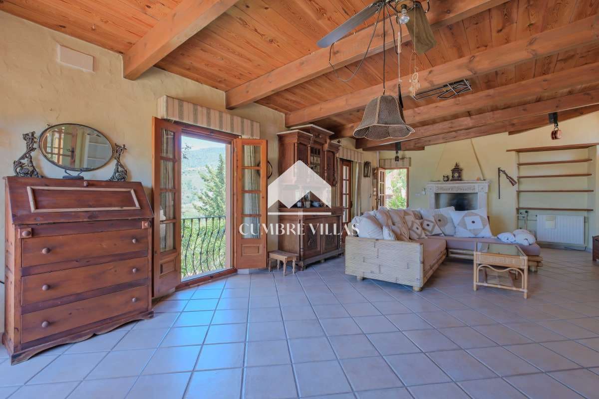 6 bedroom Finca/Country House for sale in Almunecar with pool garage - € 975,000 (Ref: 9821856)