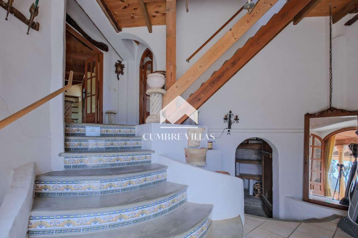 6 bedroom Finca/Country House for sale in Almunecar with pool garage - € 975,000 (Ref: 9821856)