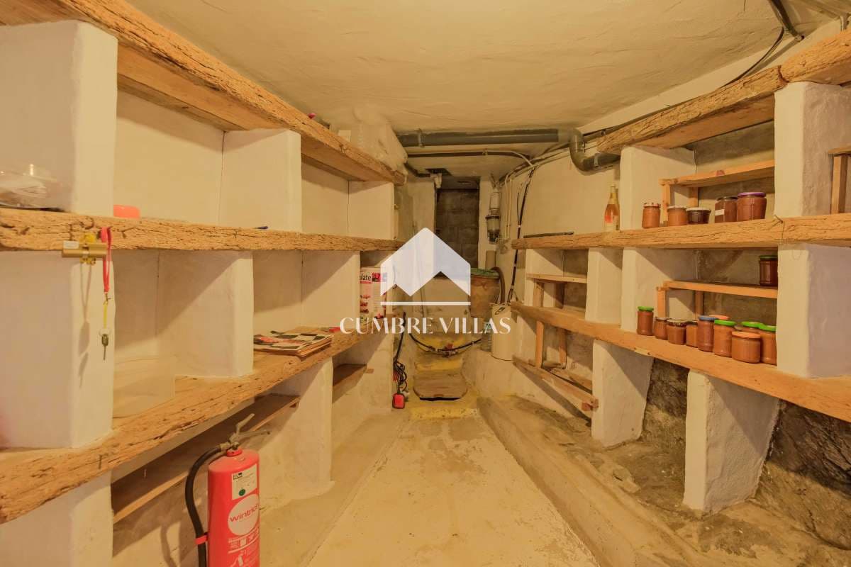 6 bedroom Finca/Country House for sale in Almunecar with pool garage - € 975,000 (Ref: 9821856)
