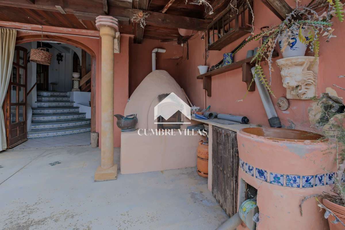 6 bedroom Finca/Country House for sale in Almunecar with pool garage - € 975,000 (Ref: 9821856)