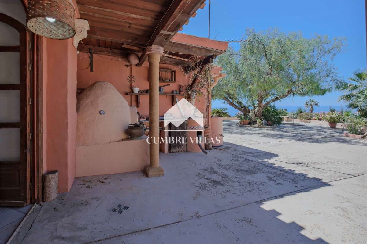 6 bedroom Finca/Country House for sale in Almunecar with pool garage - € 975,000 (Ref: 9821856)
