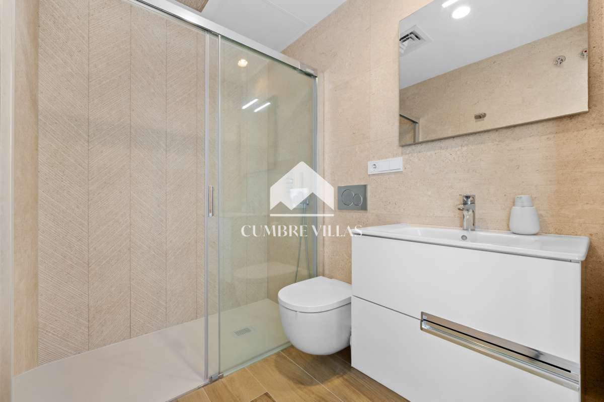 5 bedroom Villa for sale in La Herradura with pool garage - € 2,525,000 (Ref: 9821857)
