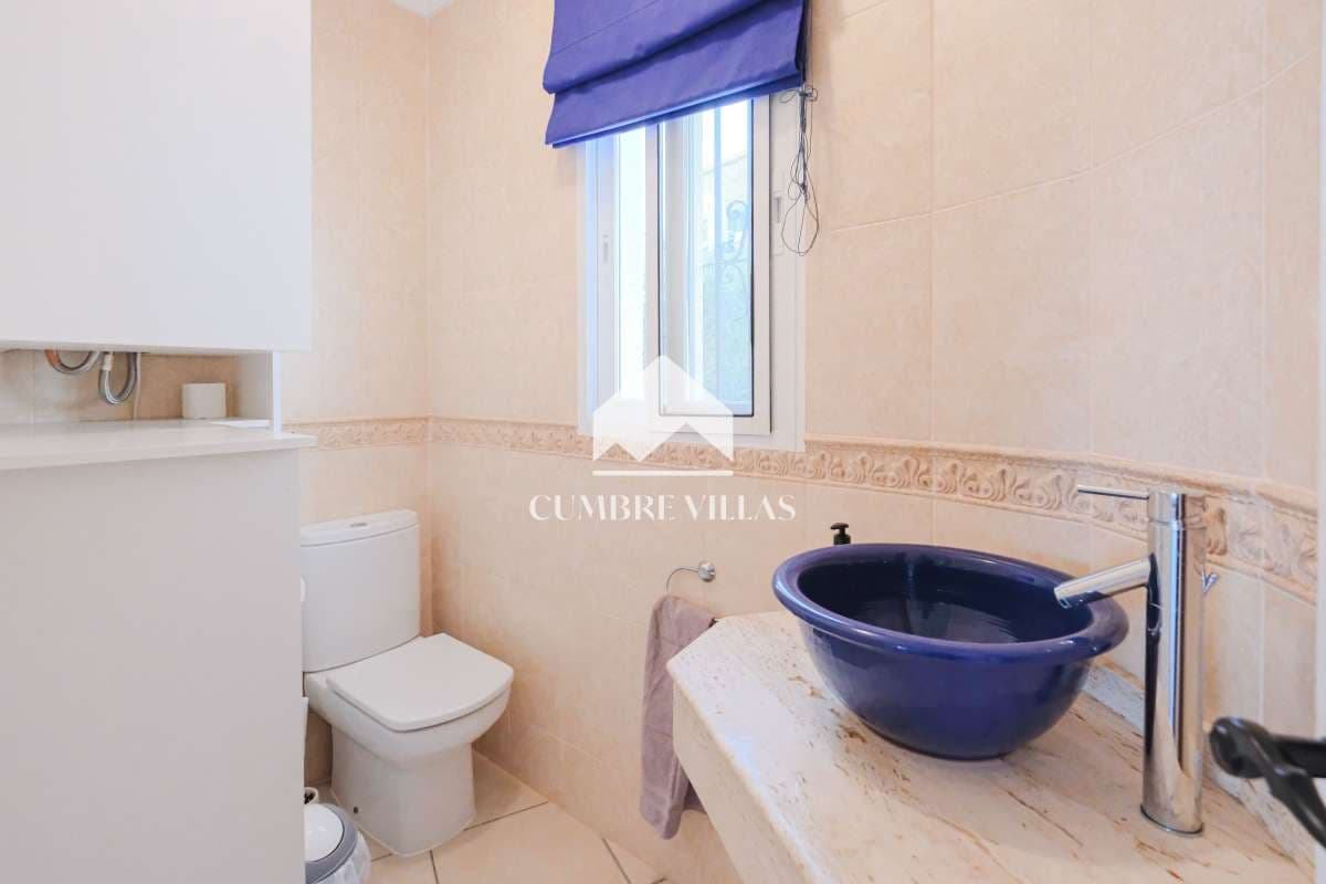 5 bedroom Villa for sale in Salobrena with pool garage - € 1,140,000 (Ref: 9821858)