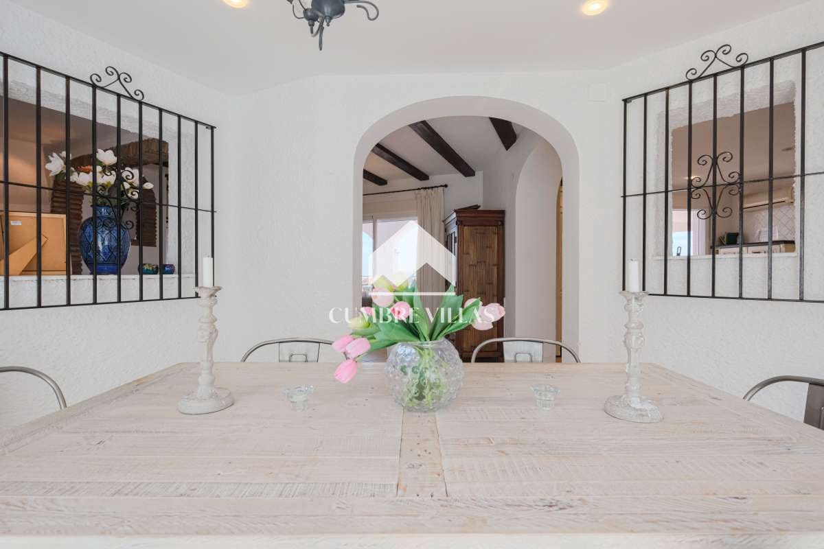 5 bedroom Villa for sale in Salobrena with pool garage - € 1,140,000 (Ref: 9821858)