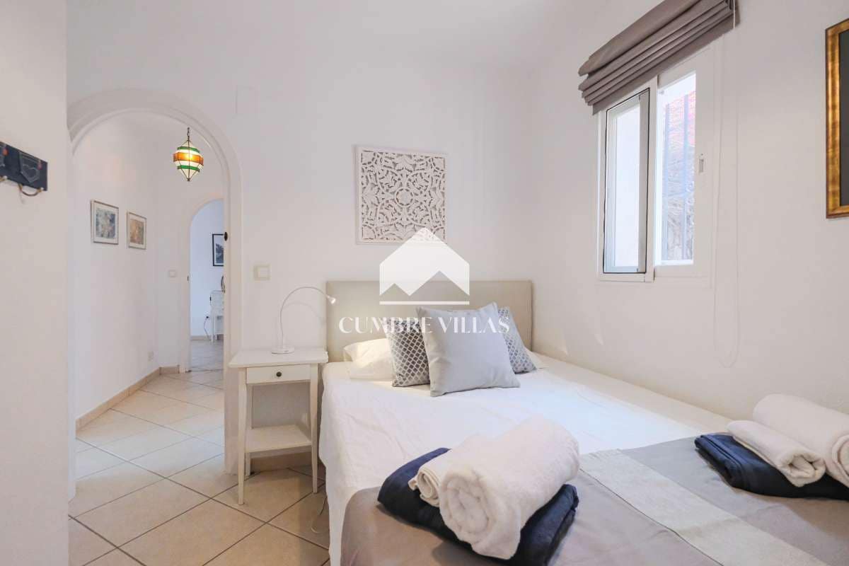 5 bedroom Villa for sale in Salobrena with pool garage - € 1,140,000 (Ref: 9821858)