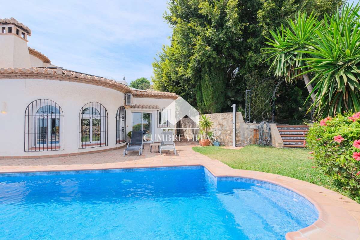 5 bedroom Villa for sale in Salobrena with pool garage - € 1,140,000 (Ref: 9821858)