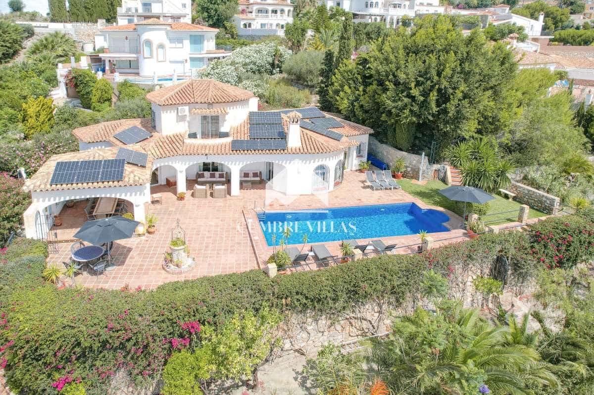 5 bedroom Villa for sale in Salobrena with pool garage - € 1,140,000 (Ref: 9821858)