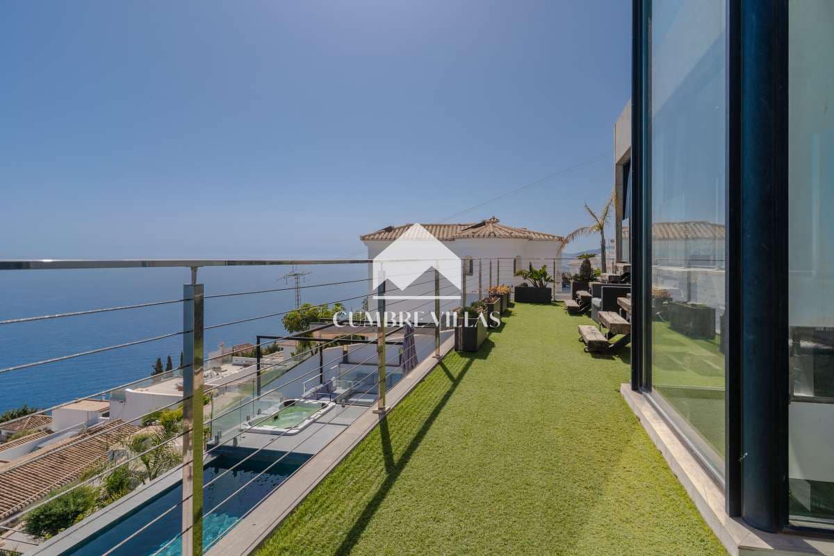 5 chambre Villa/Maison à vendre à Salobrena avec piscine - 1 445 000 € (Ref: 9838719)