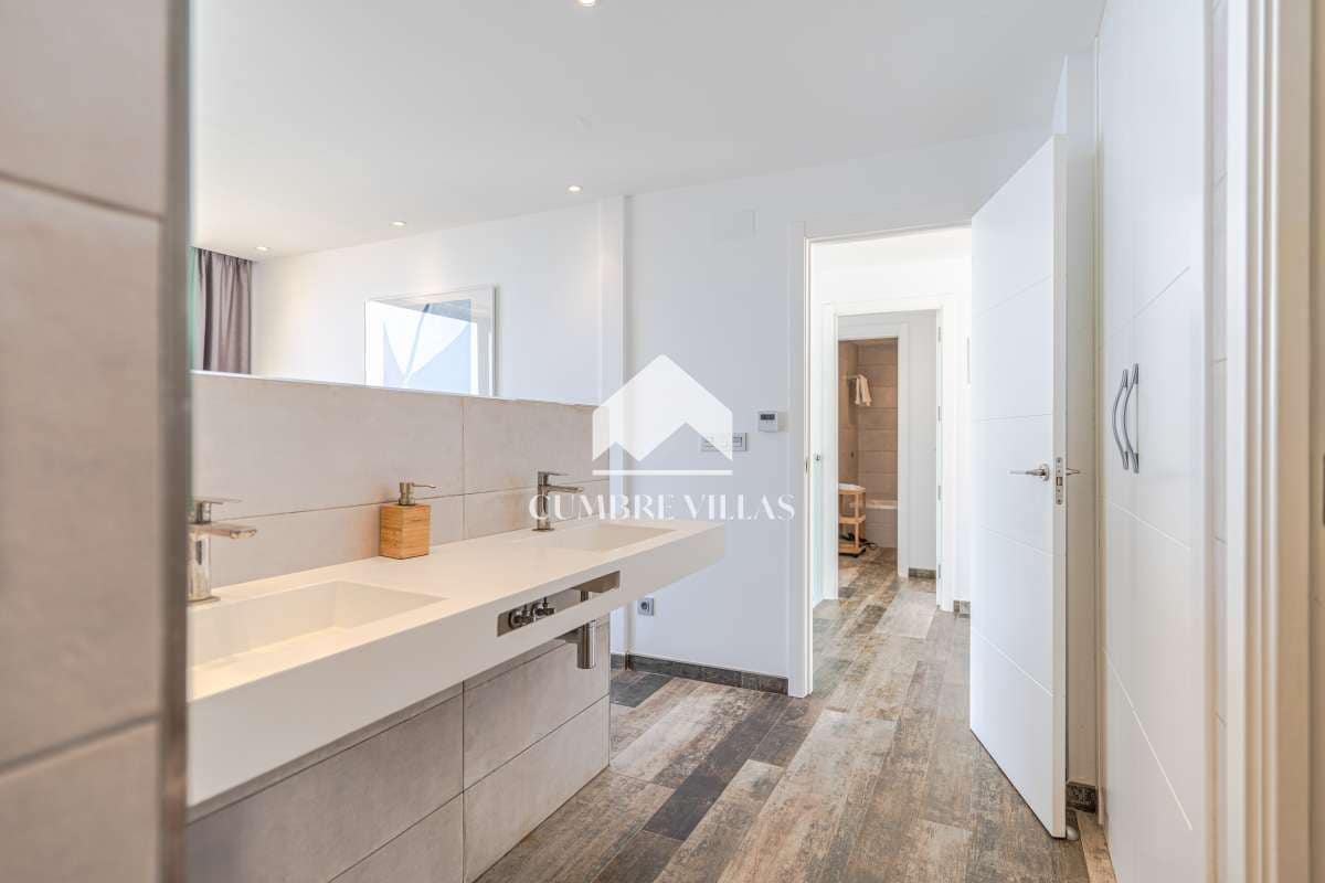 5 chambre Villa/Maison à vendre à Salobrena avec piscine - 1 445 000 € (Ref: 9838719)