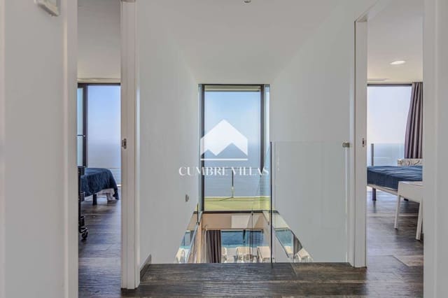 Chalet de 5 habitaciones en Salobreña en venta con piscina - 1.445.000 € (Ref: 9838719)