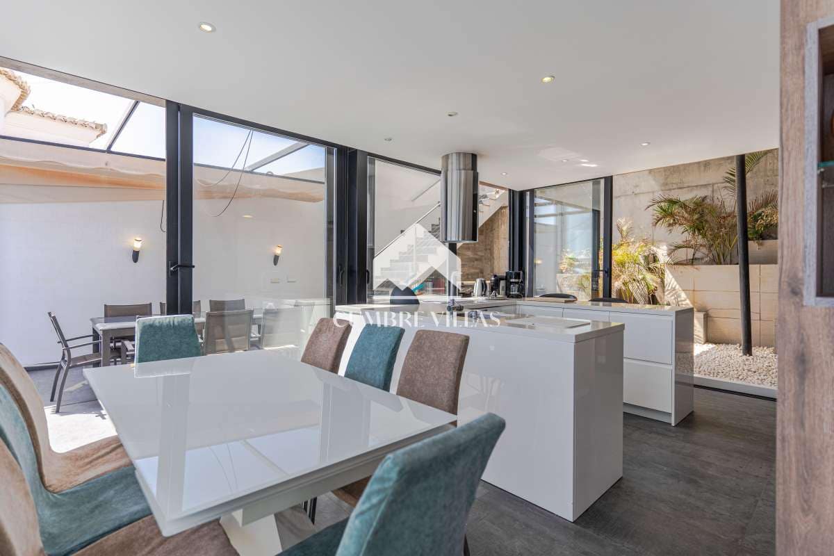 5 chambre Villa/Maison à vendre à Salobrena avec piscine - 1 445 000 € (Ref: 9838719)