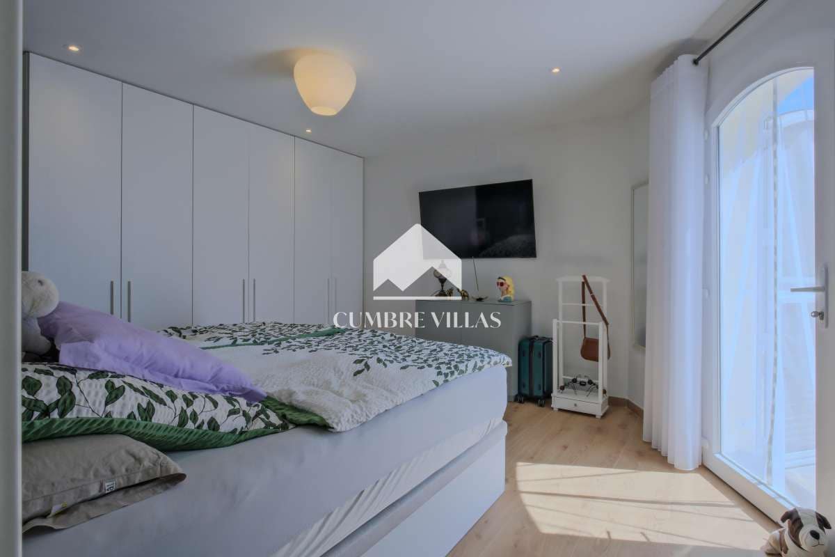 3 Zimmer Villa zu verkaufen in Salobrena mit Pool Garage - 840.000 € (Ref: 9848411)