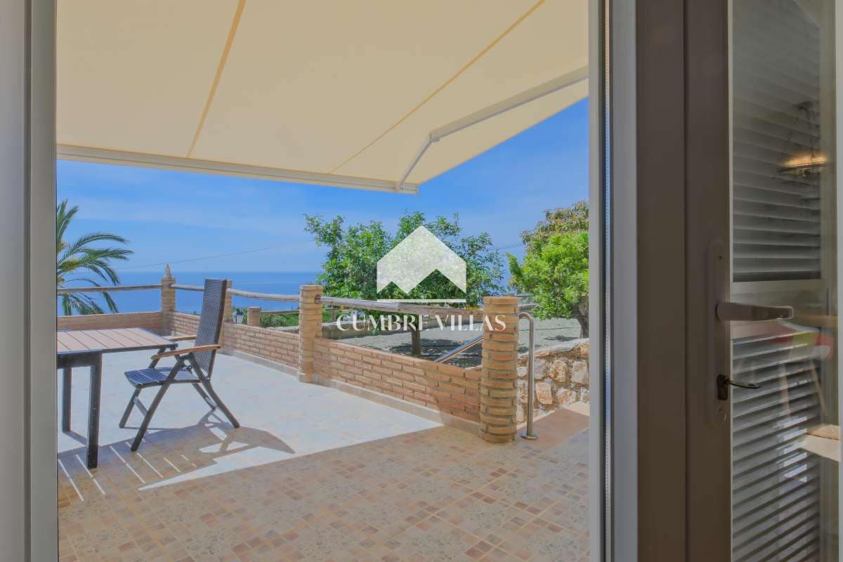 3 Zimmer Villa zu verkaufen in Salobrena mit Pool Garage - 840.000 € (Ref: 9848411)