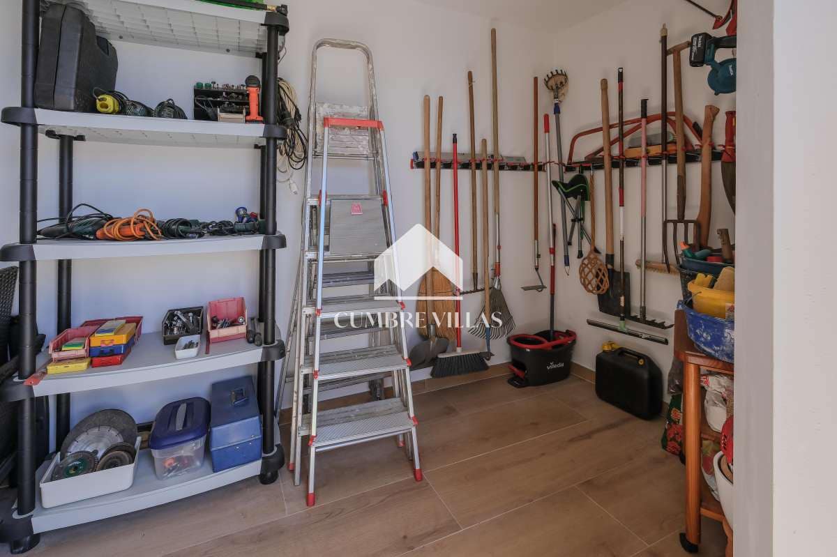 3 Zimmer Villa zu verkaufen in Salobrena mit Pool Garage - 840.000 € (Ref: 9848411)