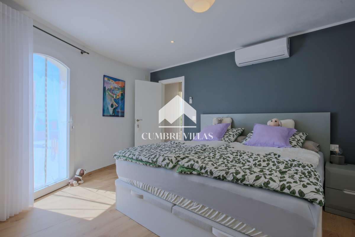 3 Zimmer Villa zu verkaufen in Salobrena mit Pool Garage - 840.000 € (Ref: 9848411)