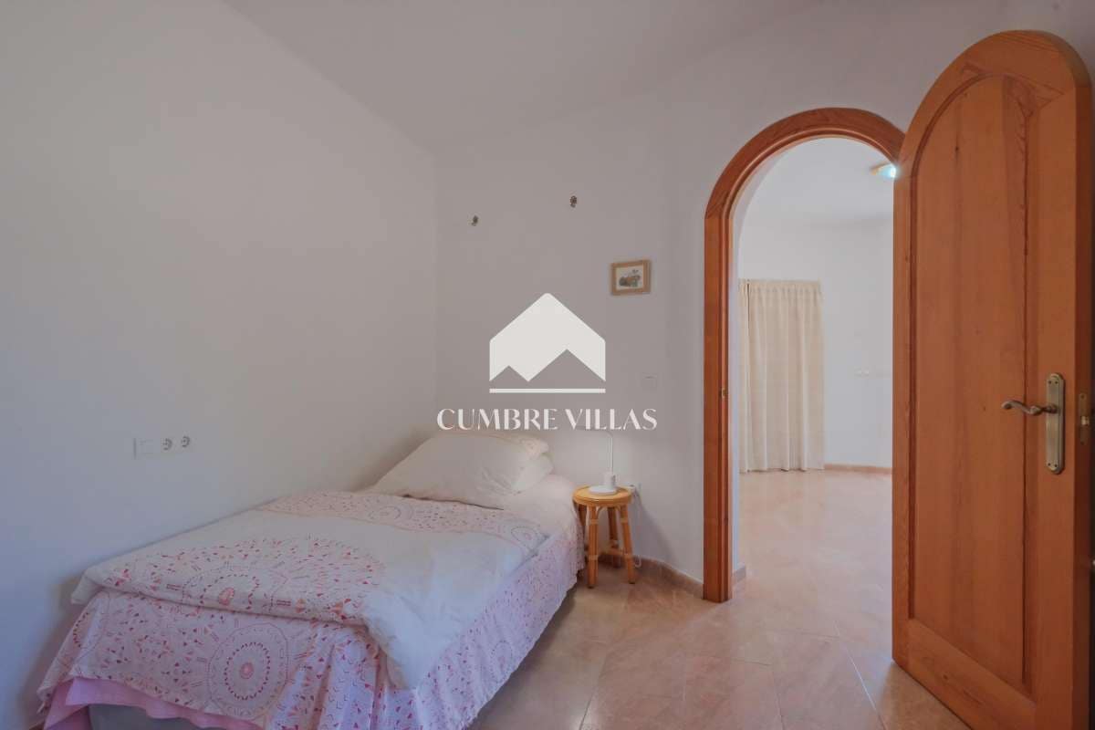 3 Zimmer Villa zu verkaufen in Salobrena mit Pool Garage - 840.000 € (Ref: 9848411)