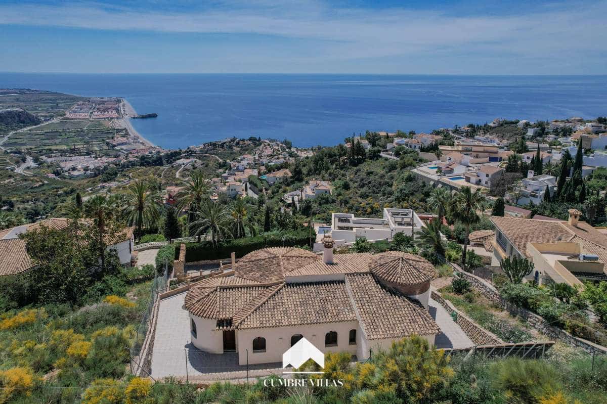 3 Zimmer Villa zu verkaufen in Salobrena mit Pool Garage - 840.000 € (Ref: 9848411)