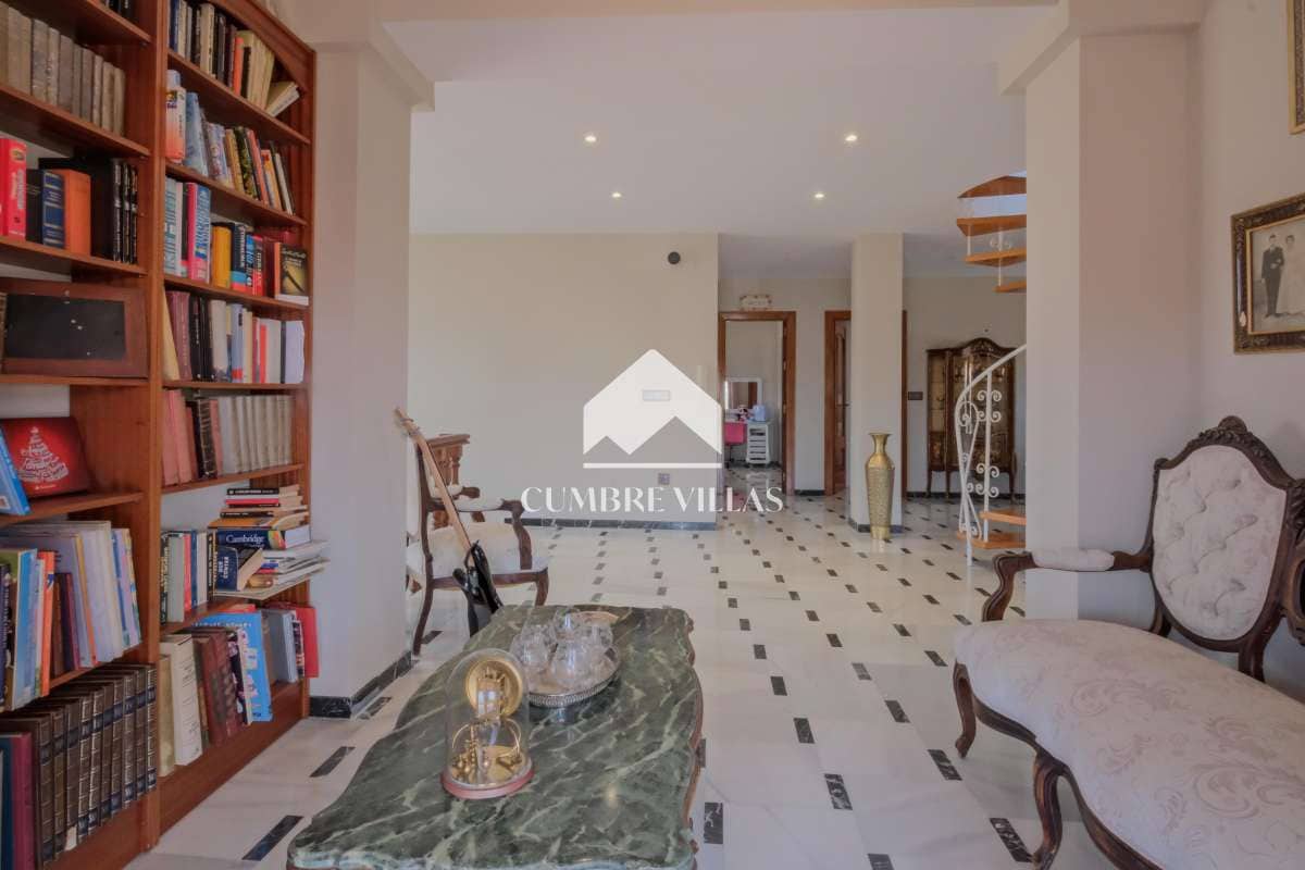 5 sypialnia Willa na sprzedaż w Almunecar z basenem garażem - 1 665 000 € (Ref: 9850620)