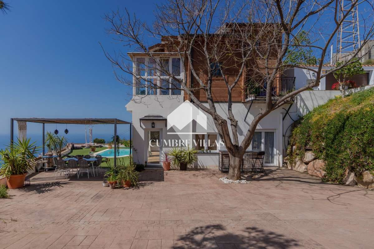 5 bedroom Finca/Country House for sale in Almunecar with pool garage - € 525,000 (Ref: 9854674)