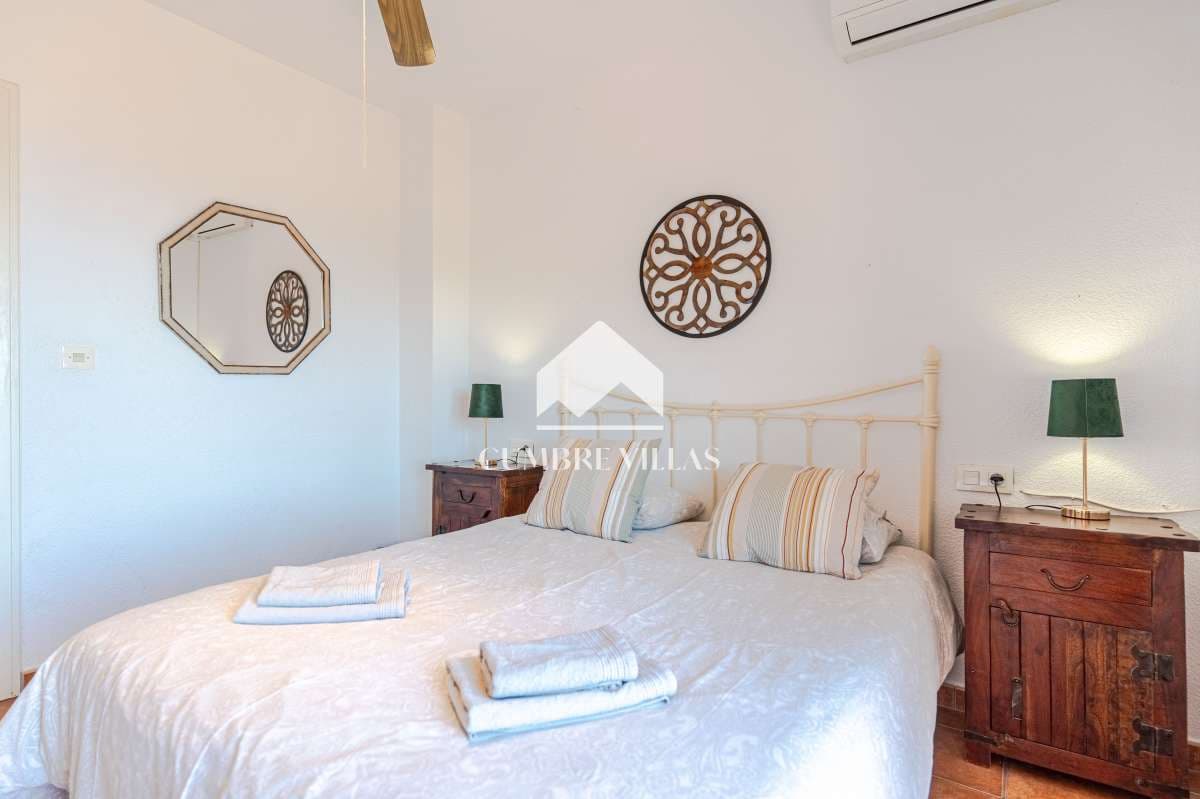 4 slaapkamer Villa te koop in Salobrena met zwembad garage - € 750.000 (Ref: 9891450)