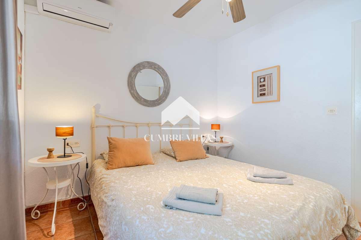 4 slaapkamer Villa te koop in Salobrena met zwembad garage - € 750.000 (Ref: 9891450)