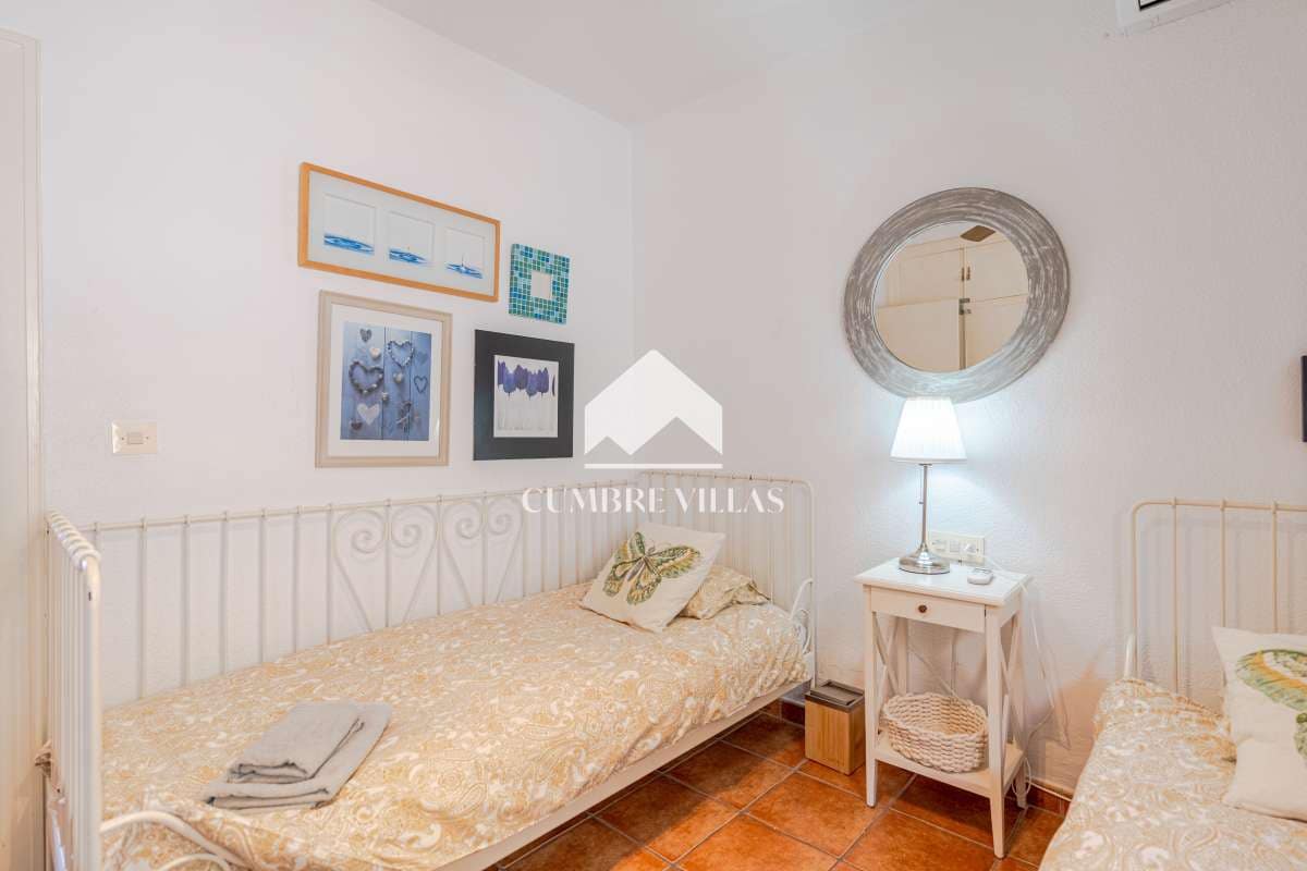4 slaapkamer Villa te koop in Salobrena met zwembad garage - € 750.000 (Ref: 9891450)
