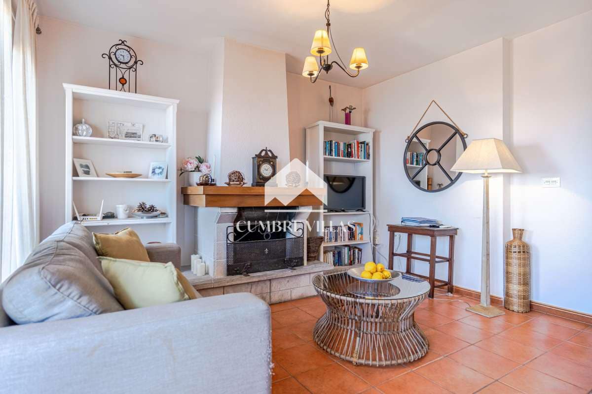4 slaapkamer Villa te koop in Salobrena met zwembad garage - € 750.000 (Ref: 9891450)