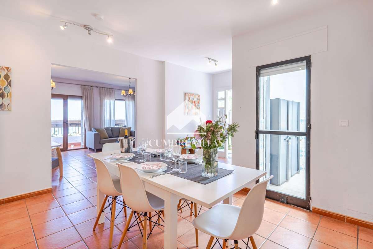 4 slaapkamer Villa te koop in Salobrena met zwembad garage - € 750.000 (Ref: 9891450)