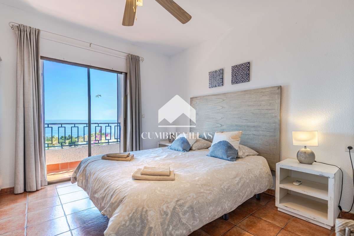 4 slaapkamer Villa te koop in Salobrena met zwembad garage - € 750.000 (Ref: 9891450)
