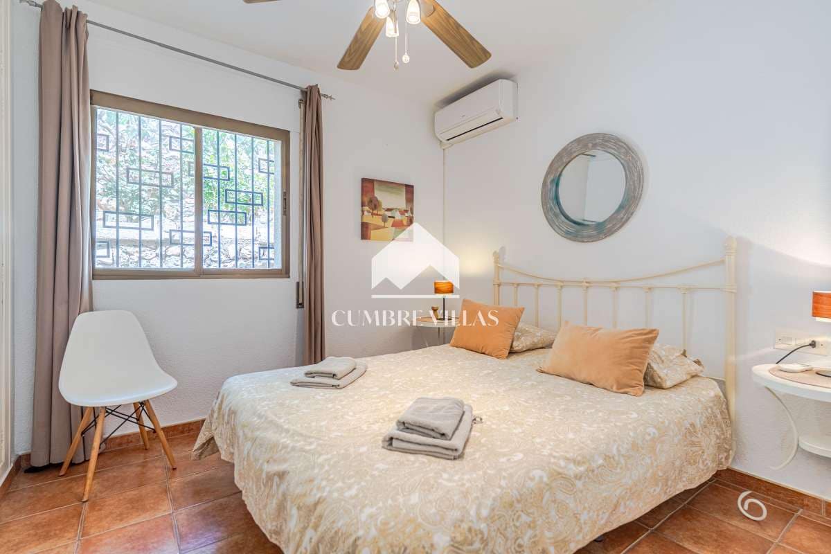4 slaapkamer Villa te koop in Salobrena met zwembad garage - € 750.000 (Ref: 9891450)
