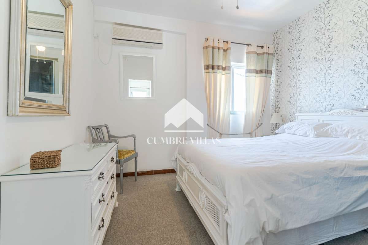 5 bedroom Villa for sale in Lujar with pool garage - € 325,000 (Ref: 9926508)
