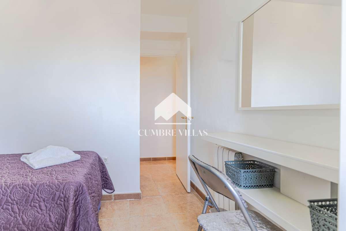 5 bedroom Villa for sale in Lujar with pool garage - € 325,000 (Ref: 9926508)