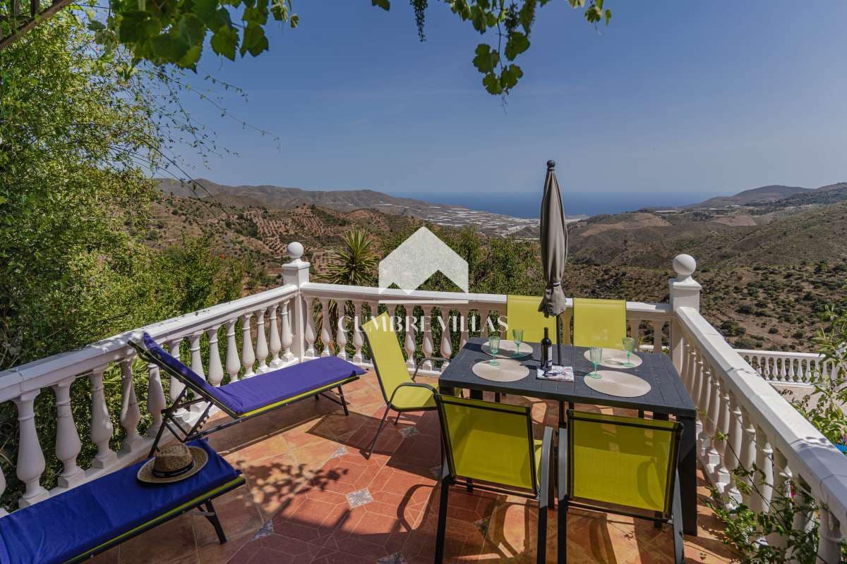 5 bedroom Villa for sale in Lujar with pool garage - € 325,000 (Ref: 9926508)