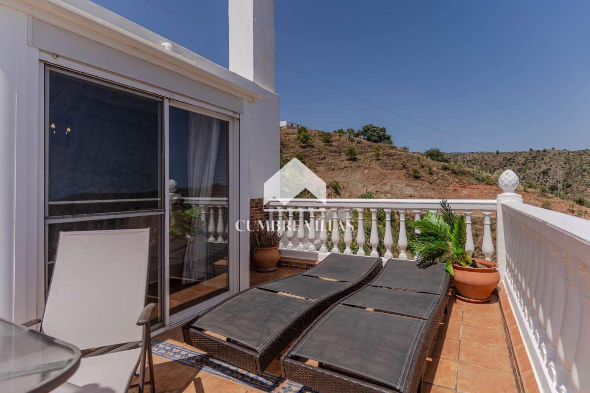 5 bedroom Villa for sale in Lujar with pool garage - € 325,000 (Ref: 9926508)
