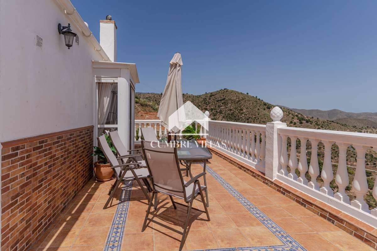 5 bedroom Villa for sale in Lujar with pool garage - € 325,000 (Ref: 9926508)