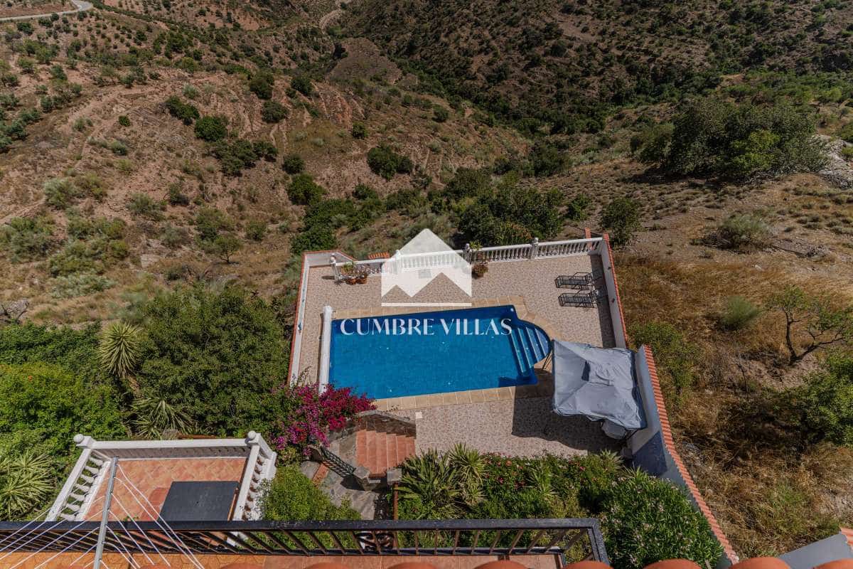 5 bedroom Villa for sale in Lujar with pool garage - € 325,000 (Ref: 9926508)