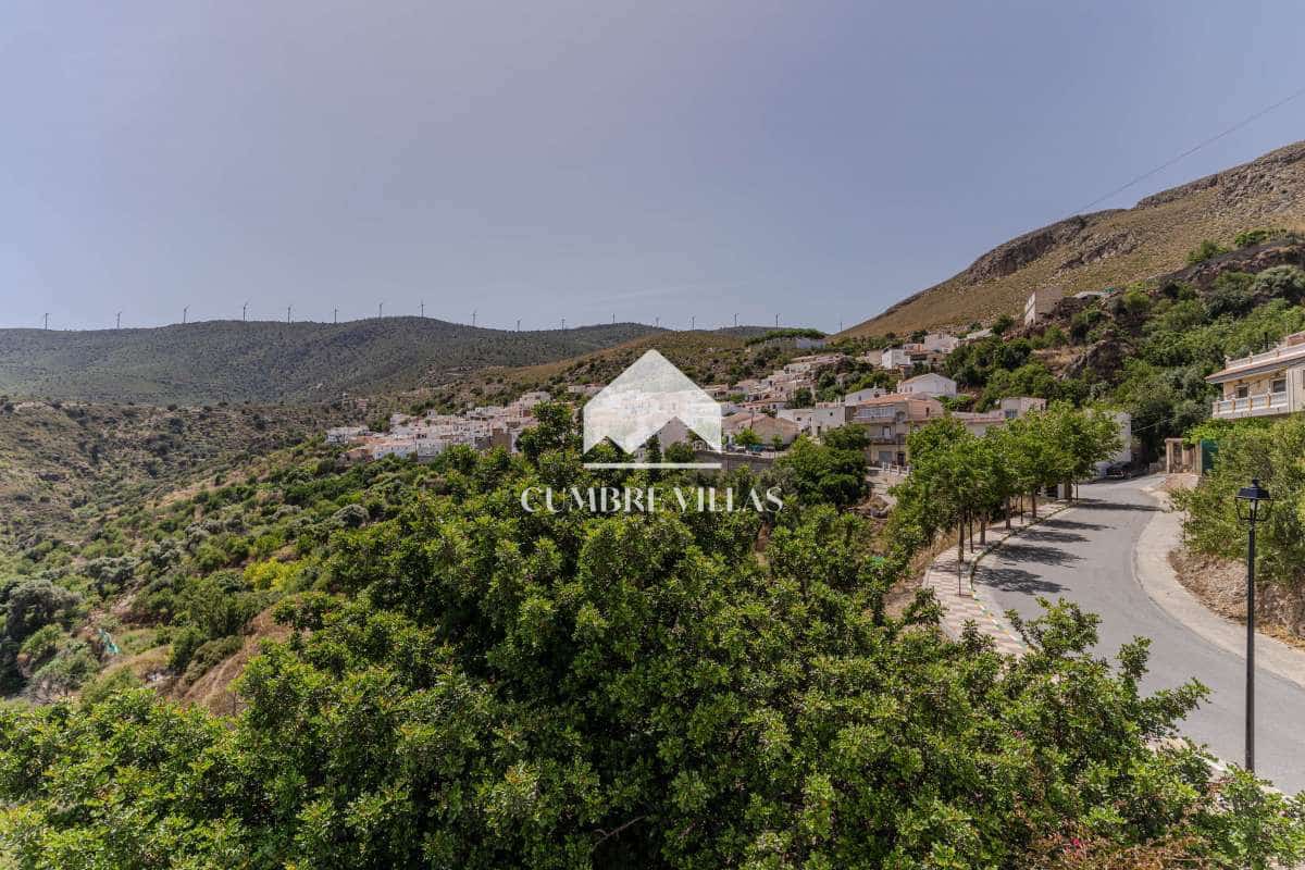 5 bedroom Villa for sale in Lujar with pool garage - € 325,000 (Ref: 9926508)