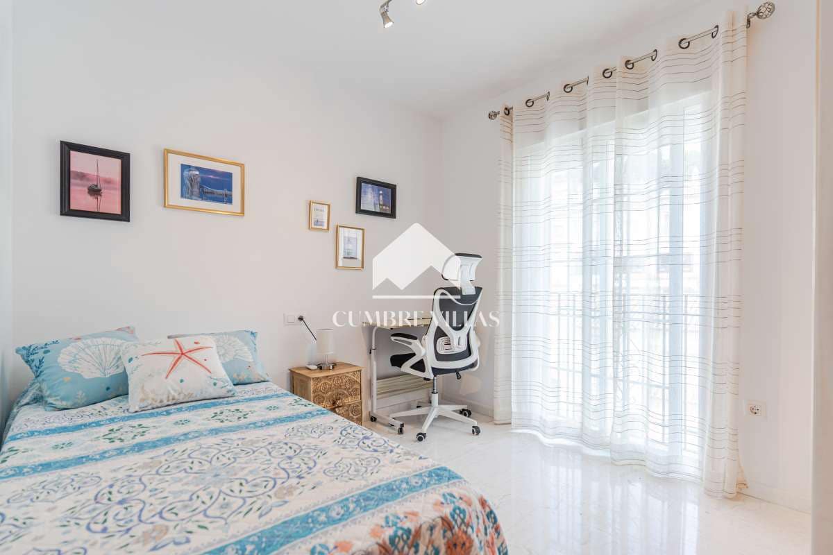 3 sypialnia Apartament na sprzedaż w La Herradura z basenem - 449 000 € (Ref: 9932556)