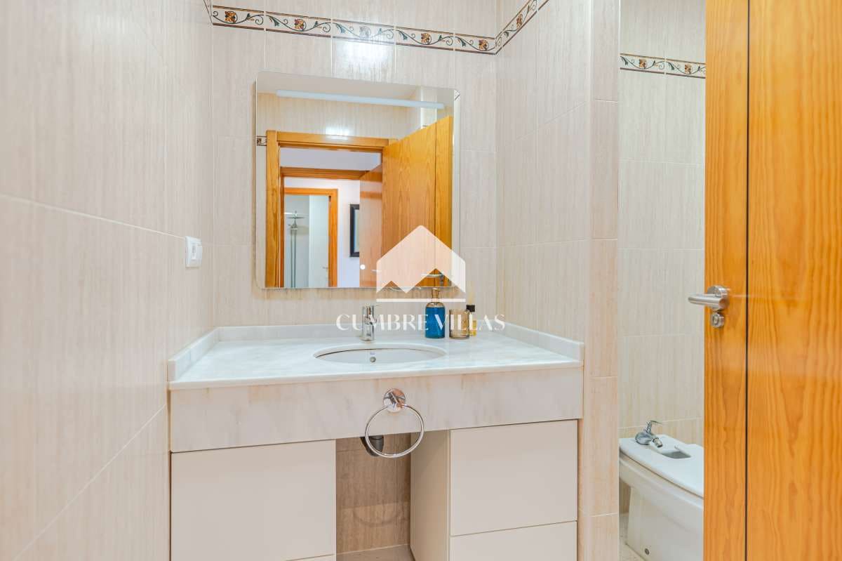 3 sypialnia Apartament na sprzedaż w La Herradura z basenem - 449 000 € (Ref: 9932556)