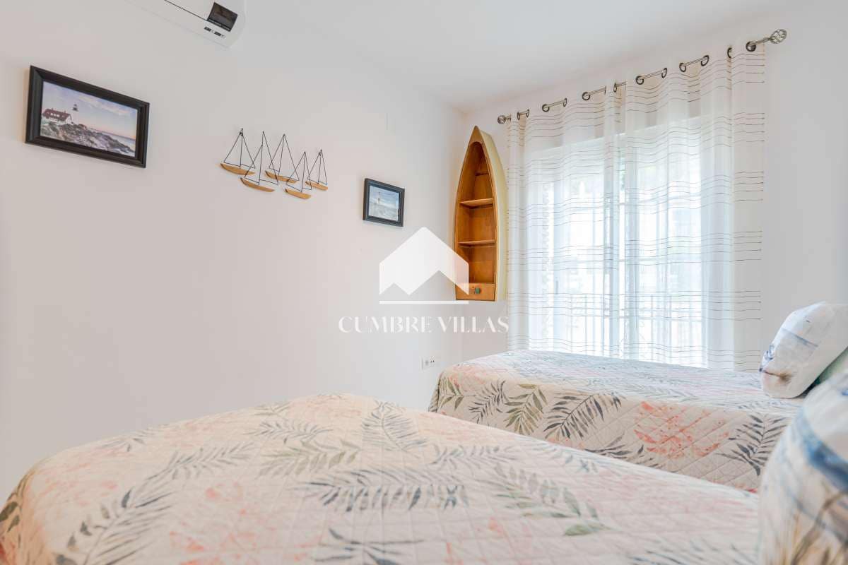3 sypialnia Apartament na sprzedaż w La Herradura z basenem - 449 000 € (Ref: 9932556)
