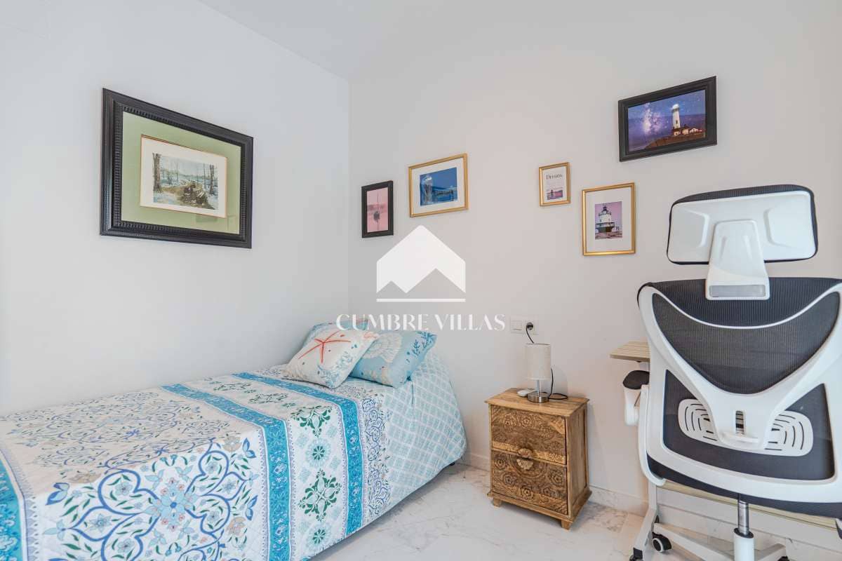 3 sypialnia Apartament na sprzedaż w La Herradura z basenem - 449 000 € (Ref: 9932556)