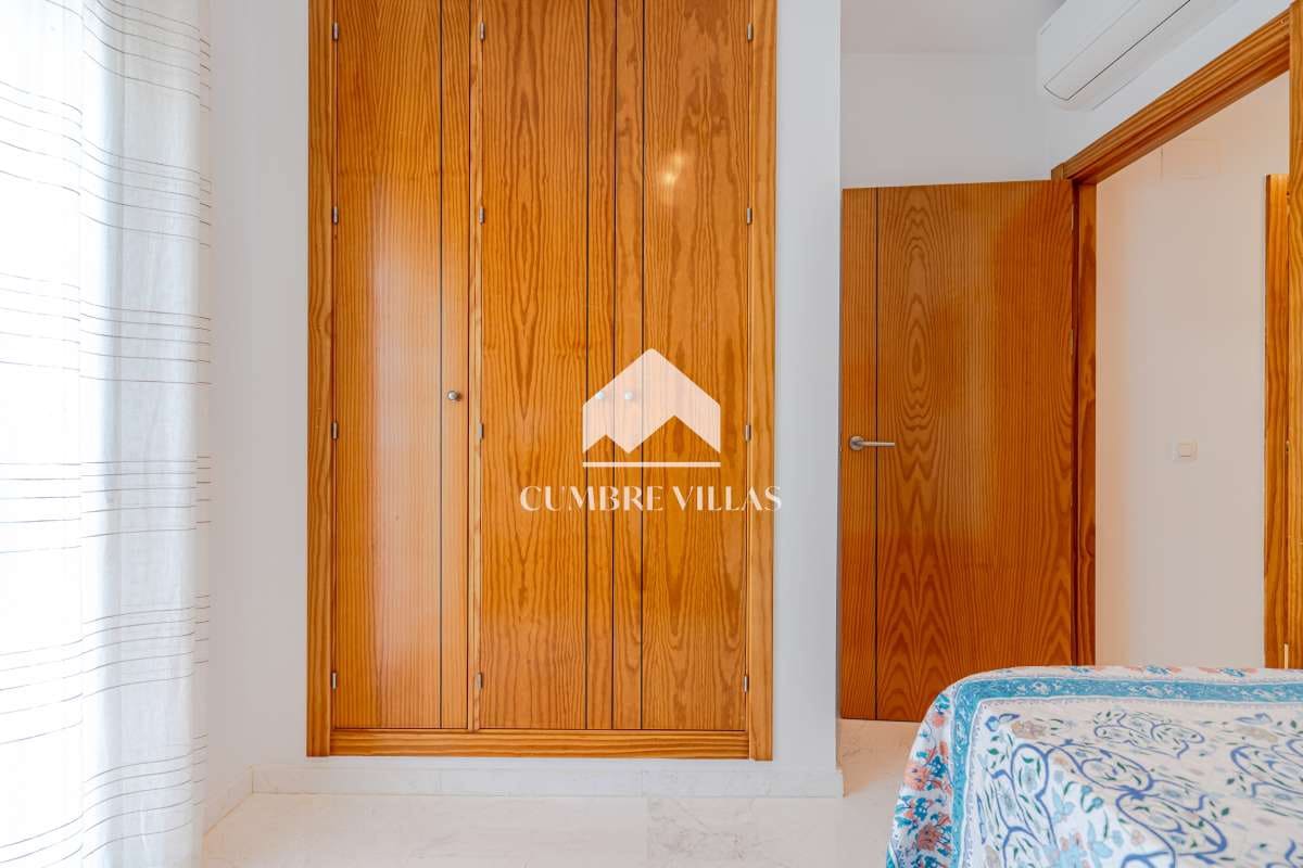 3 sypialnia Apartament na sprzedaż w La Herradura z basenem - 449 000 € (Ref: 9932556)