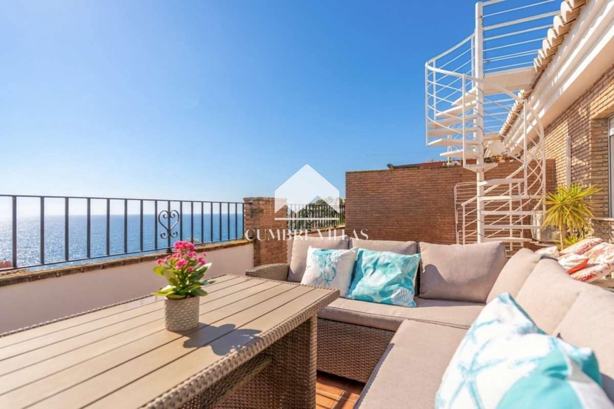 3 sypialnia Apartament na sprzedaż w La Herradura z basenem - 449 000 € (Ref: 9932556)