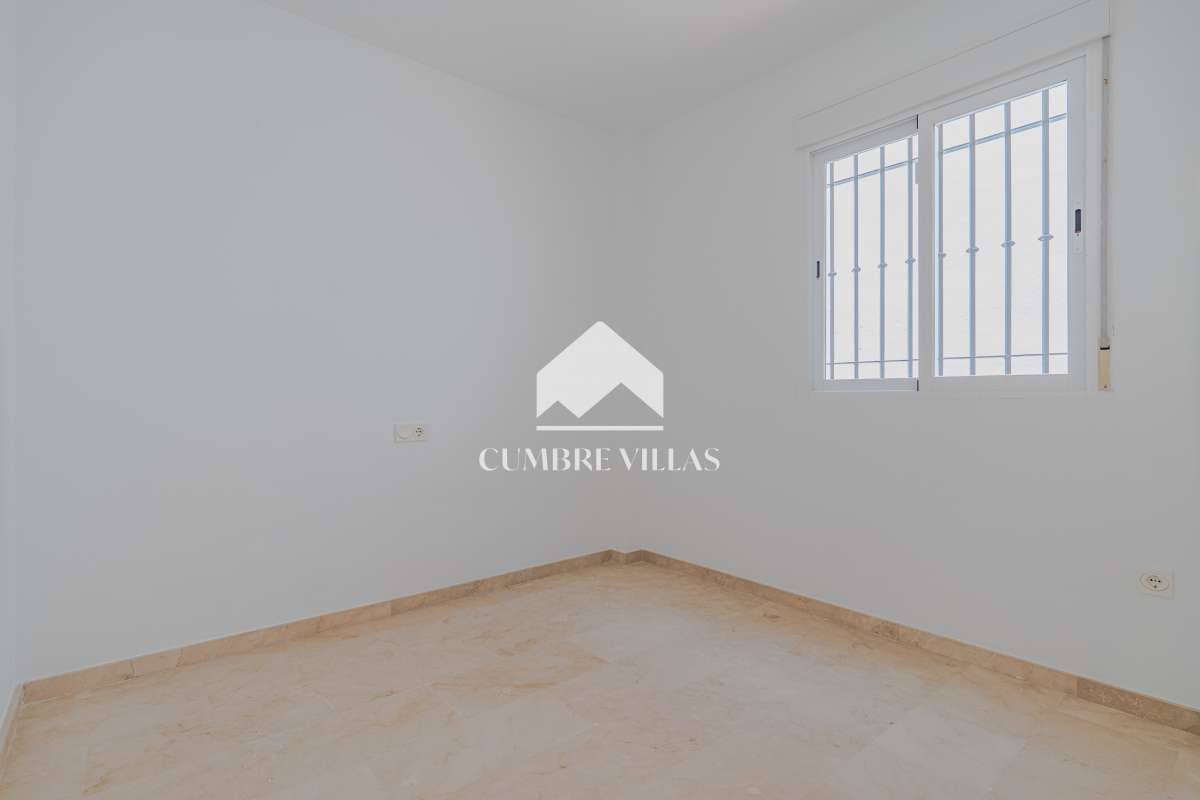 4 quarto Moradia para venda em Almunecar com piscina garagem - 625 000 € (Ref: 9948955)