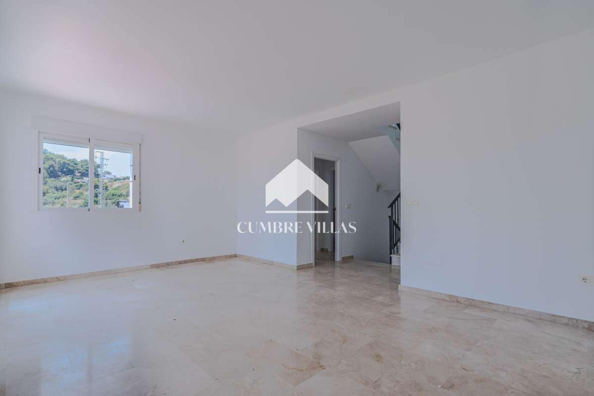 4 quarto Moradia para venda em Almunecar com piscina garagem - 625 000 € (Ref: 9948955)