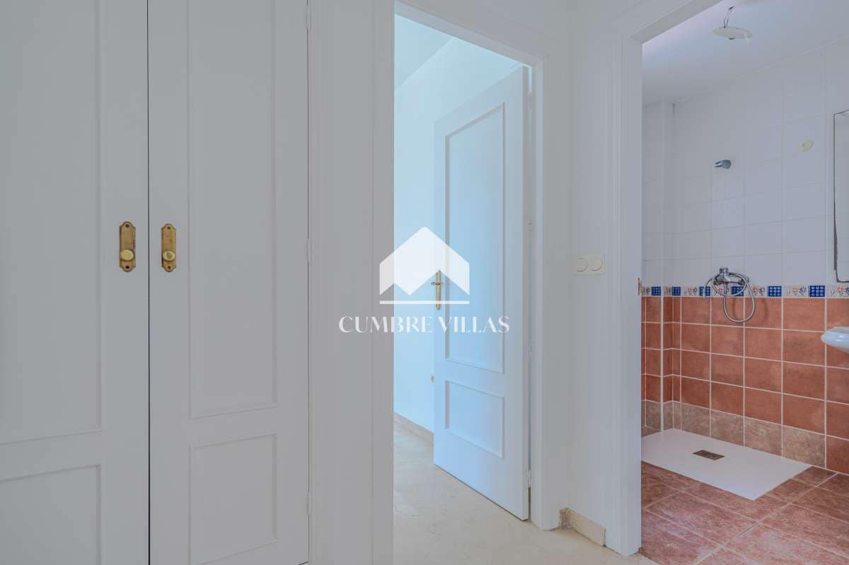 4 quarto Moradia para venda em Almunecar com piscina garagem - 625 000 € (Ref: 9948955)