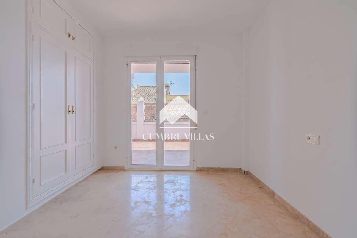 4 quarto Moradia para venda em Almunecar com piscina garagem - 625 000 € (Ref: 9948955)